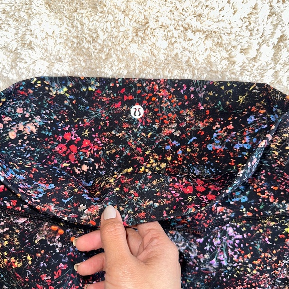 Lululemon Floral Wunder Under Crop II Special Edition Scallop Leggings Size 8 - Picture 6 of 16